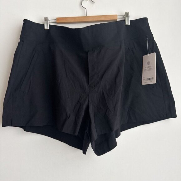 Athleta Trekkie North Short Black 22 - Picture 2 of 9